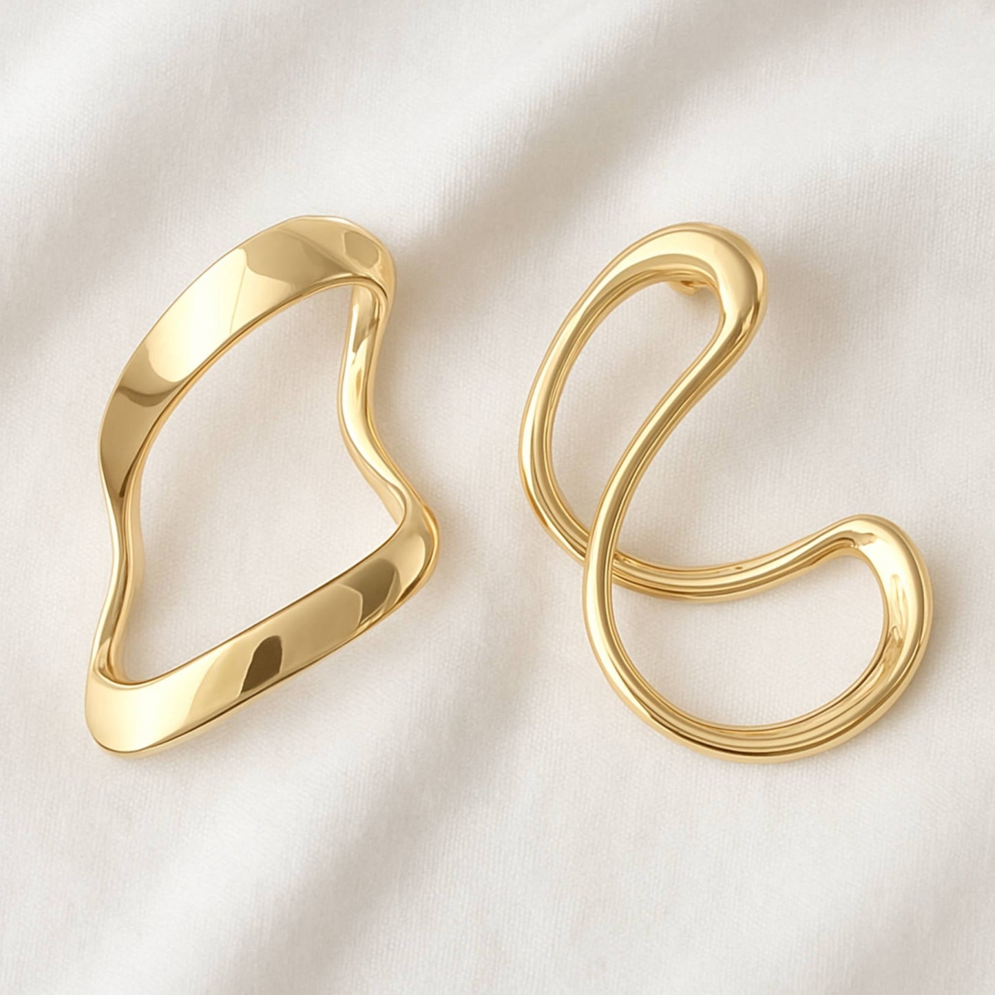 Abstract Shiny Bend Earrings - ZumBuys