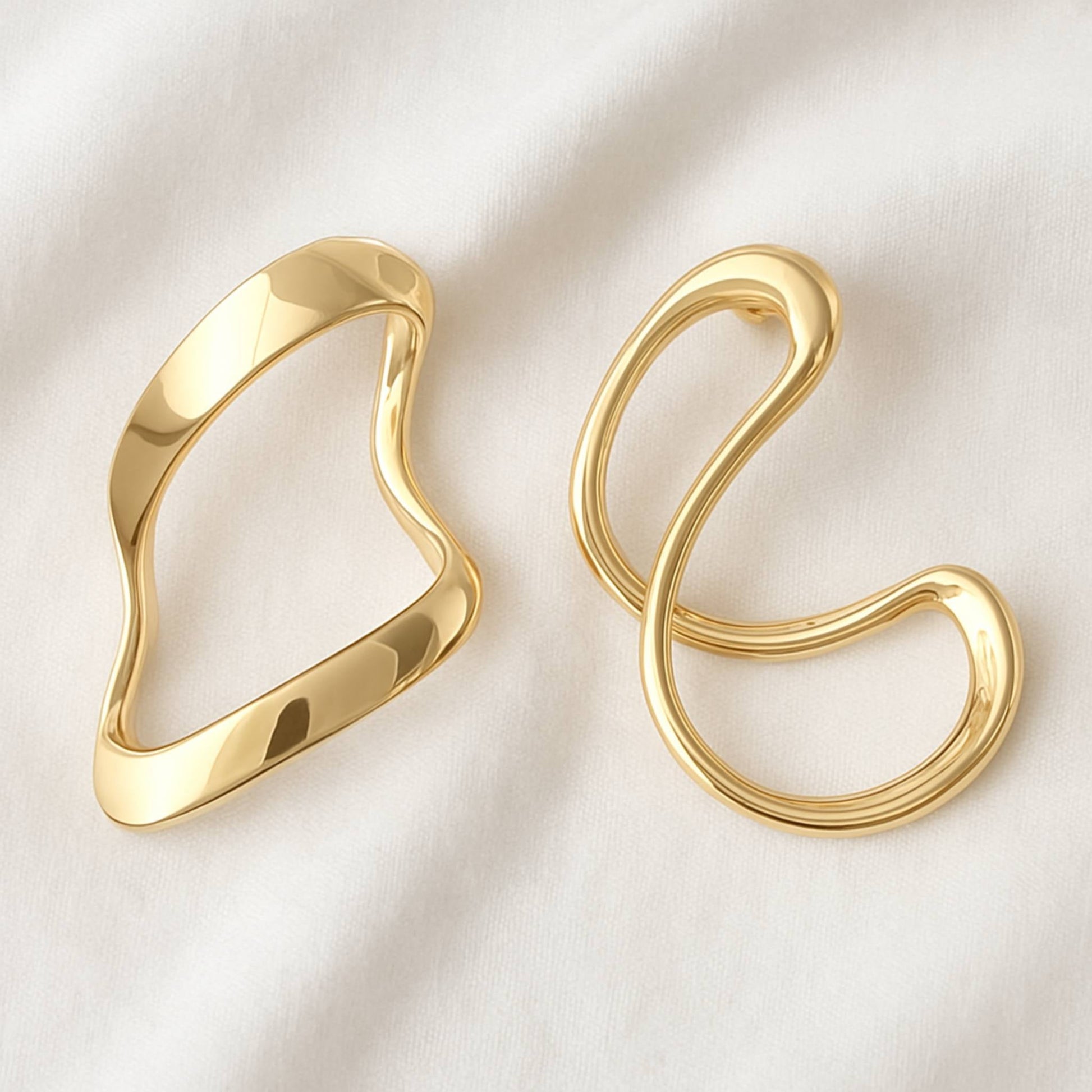 Abstract Shiny Bend Earrings - ZumBuys