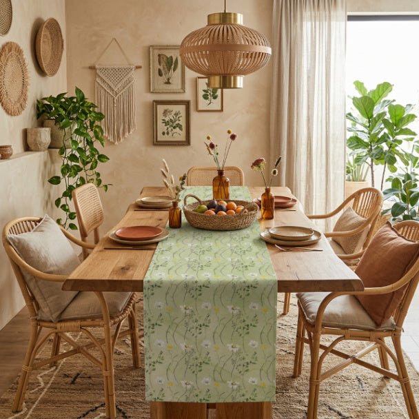 Delightful Daisy Floral Table Runner – Spring Green Table Decor - ZumBuys