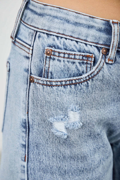 Mid Rise Relaxed Straight With Destroy - ZumBuys