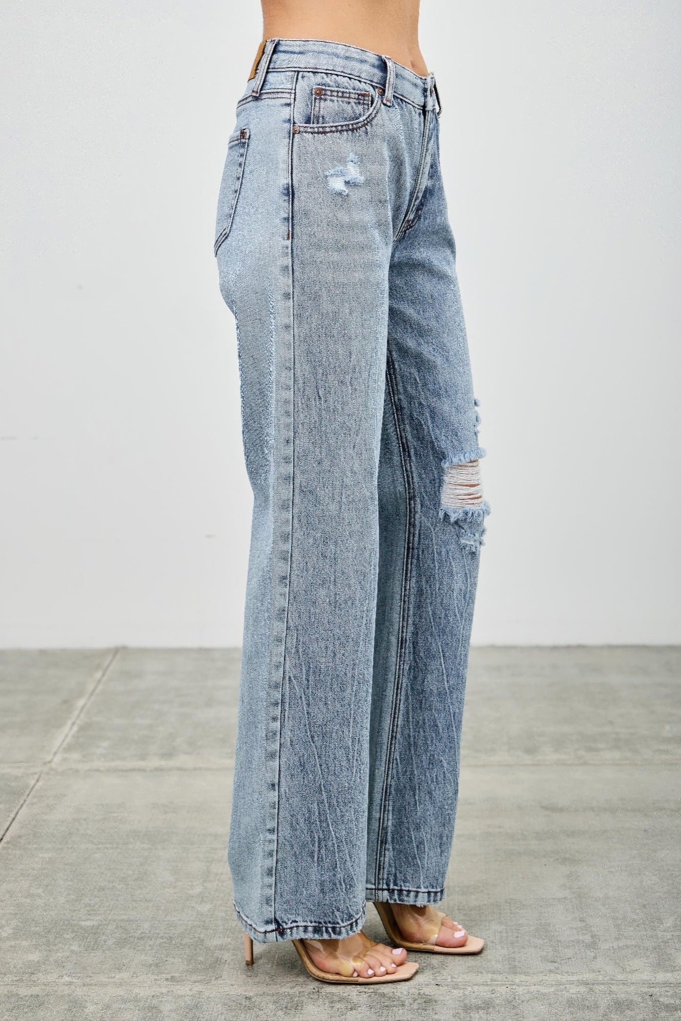 Mid Rise Relaxed Straight With Destroy - ZumBuys