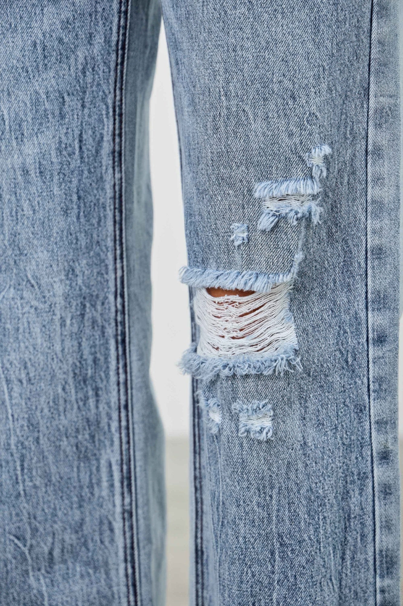 Mid Rise Relaxed Straight With Destroy - ZumBuys