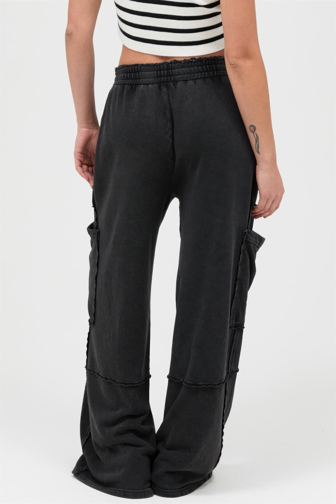 Mineral Wash Wide Leg Cargo Pants – Women’s Cotton Utility Pocket Pants - ZumBuys