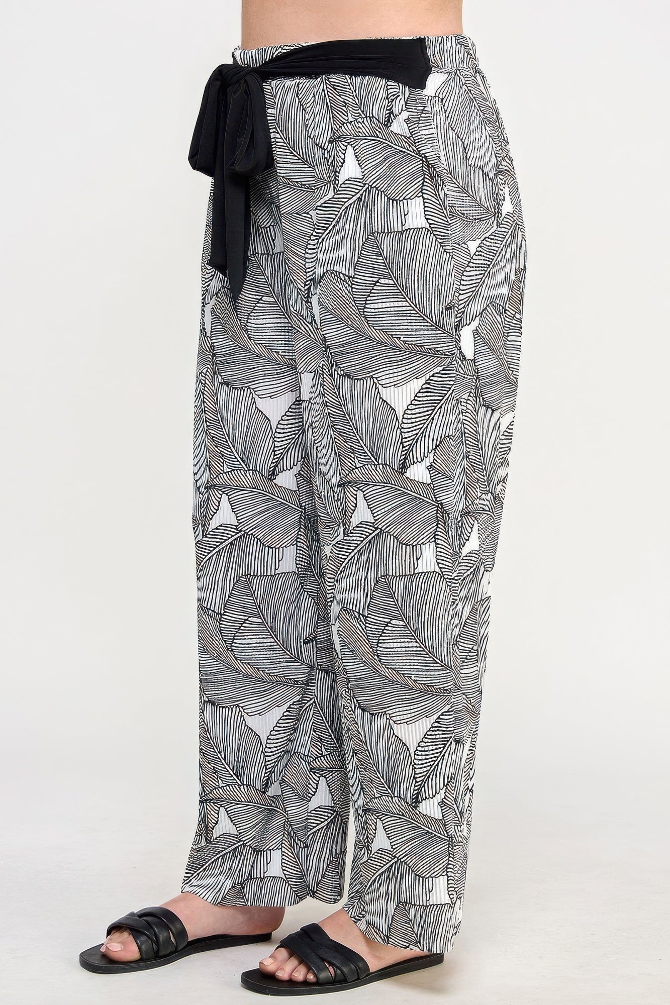 Plisse Palm Print Pants - ZumBuys