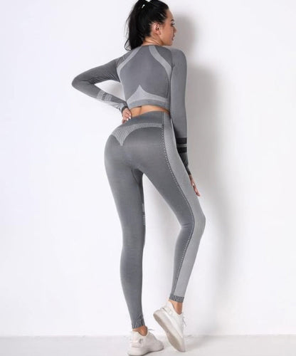 Seamless Long Sleeve Solid Yoga Set - ZumBuys