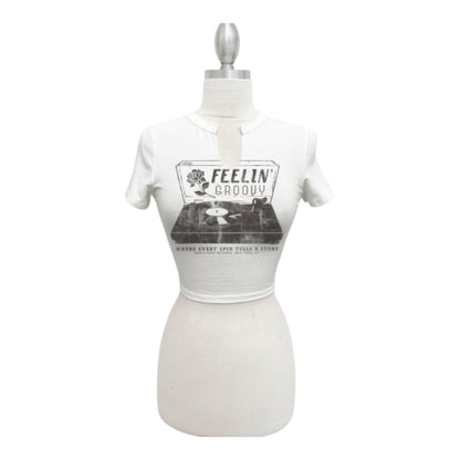 Vintage Groove Graphic Crop Tee – Retro Fitted Women’s Crop Top - ZumBuys